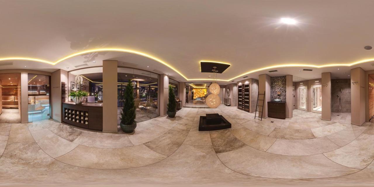 Hotel Roessl Rabla Exterior photo